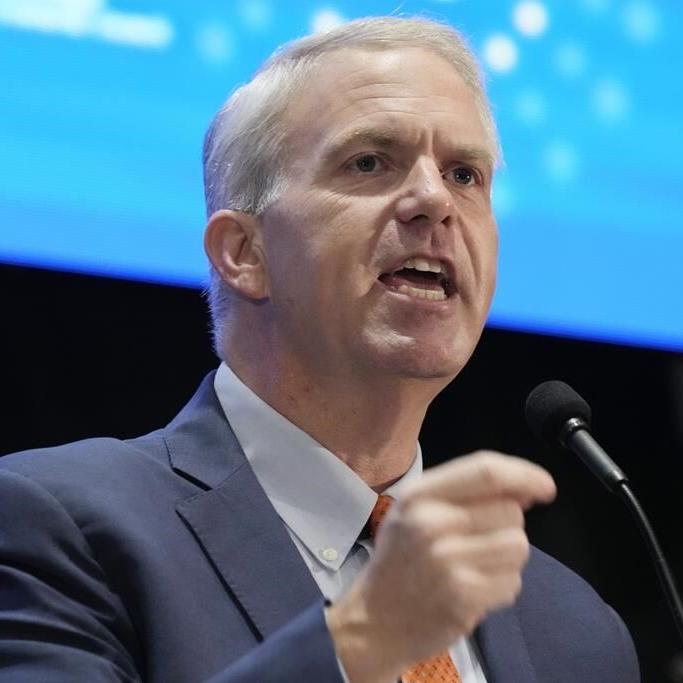 In closing days of Mississippi governor's race, candidates clash over how to fund health care